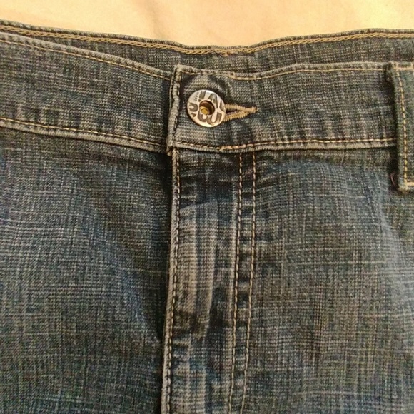 /Denim mini skirt - Picture 3 of 3